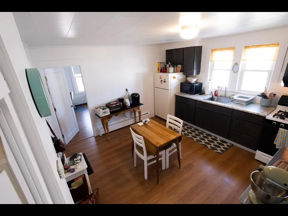 76 Friend St #5