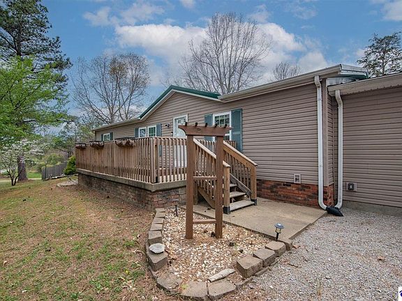 4th image of 111 Valley Dr