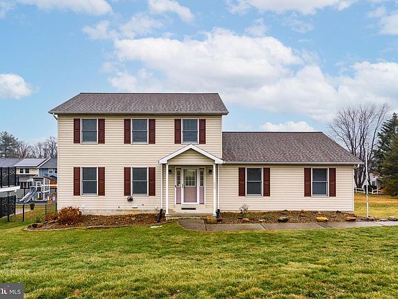 3rd image of 1650 Rosedale Ave