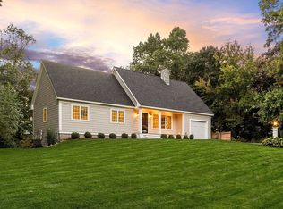 36 Chestnut Hill Rd, Chelmsford, MA 01824