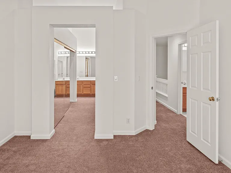 6125 Lambeck Ln — Photo 37
