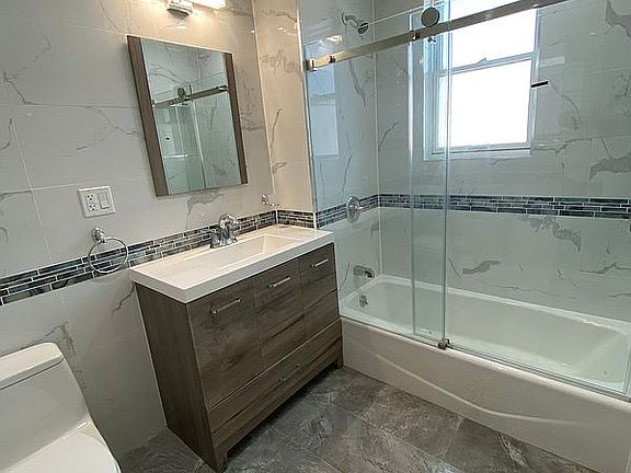 5th image of 31-12 38th Ave #4C