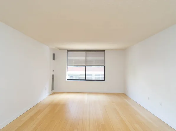 1301 20th St NW APT 516, Washington, DC 20036
