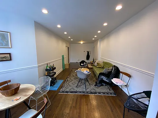 Rented by Mdays Realty | media 21