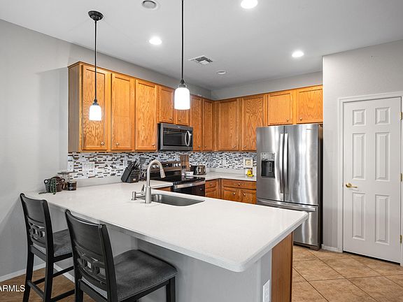 3rd image of 42113 W MILLER Lane
