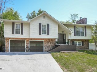 1145 Hitch Rd, Maryville, TN 37804