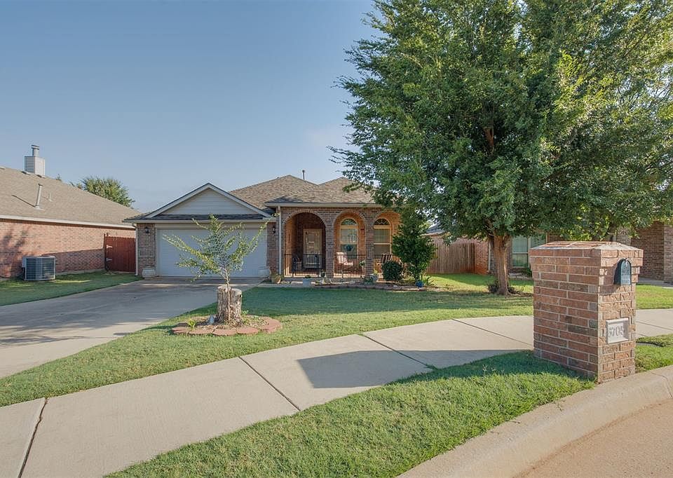 1st image of 6705 NW 125th Ct