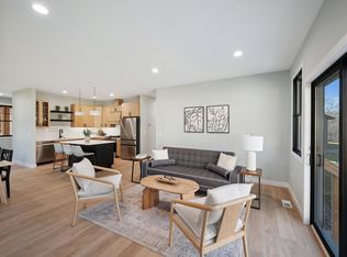 1407 Harmony Dr, Mahtomedi, MN 55115