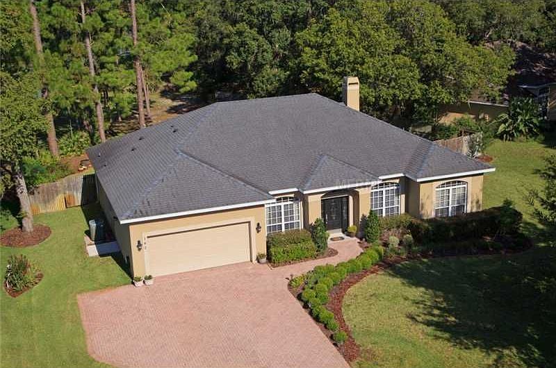 1st image of 140 Lake Crescent Dr