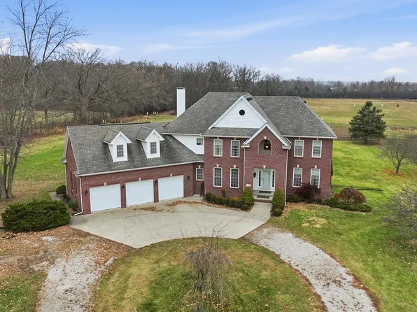 5470 Emerson Dr, Ottawa Lake, MI 49267