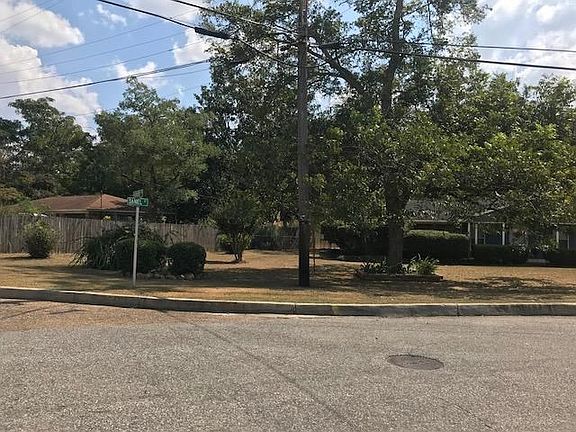 3rd image of 176 Daniel St