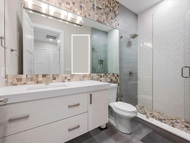 15450 Estancia Ln — Photo 23