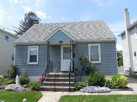 1st image of 60 Hunnewell Ave