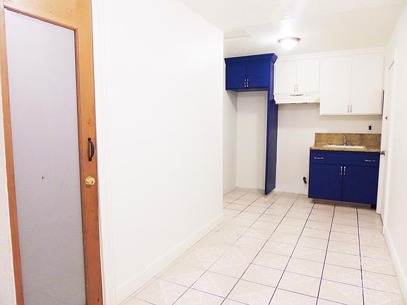 5th image of 1453 W 37th Dr
