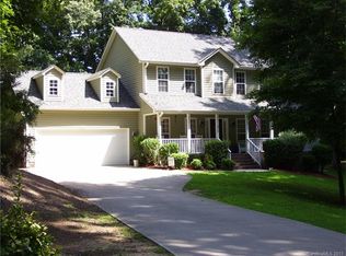 577 Westwood Dr, Kannapolis, NC 28081