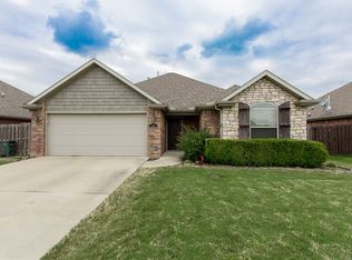 3057 Azure Ave, Fayetteville, AR 72704
