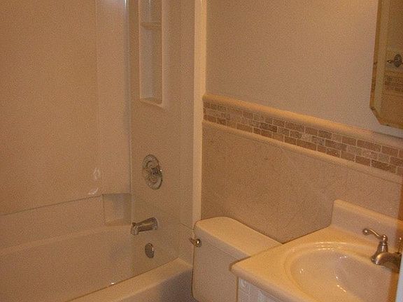 5th image of 2025 Saint Catherine St