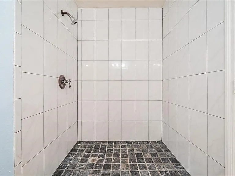9156 Lake Chase Island Way #9156 — Photo 7