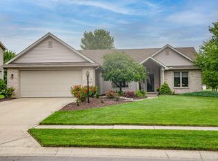 2410 Sugar Tree Dr, Fort Wayne, IN 46818