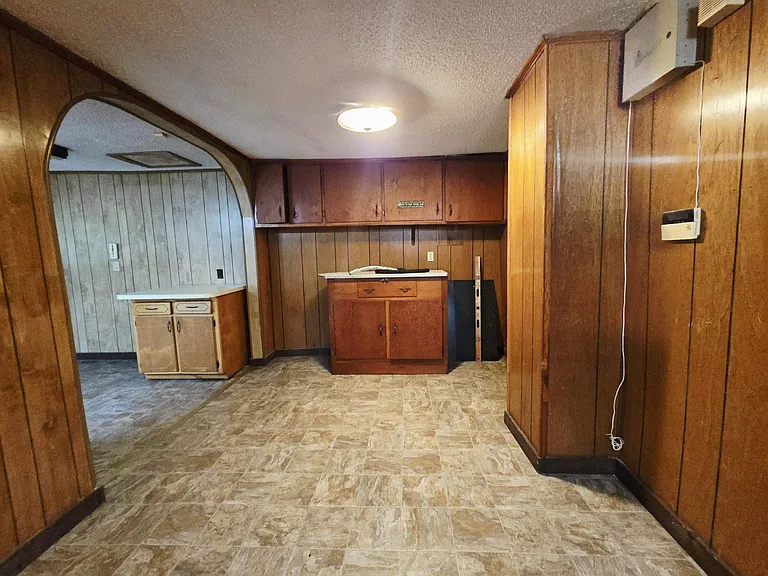 1205 E Green St — Photo 4