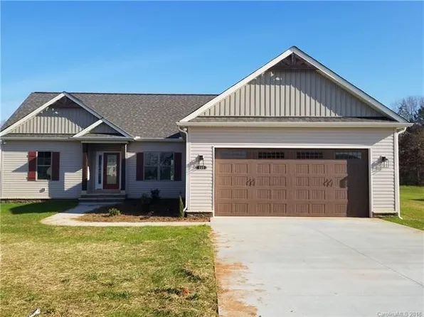 155 Greythorn Dr, Statesville, NC 28625