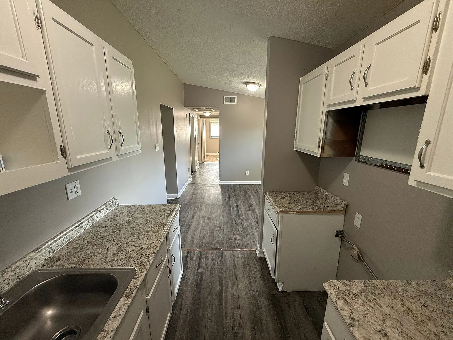 593 Bonwood Avenue — Photo 4