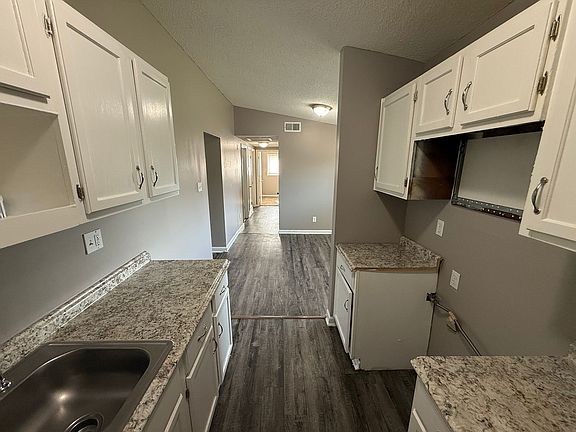 5th image of 593 Bonwood Ave