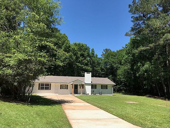 2nd image of 211 Elm Ln
