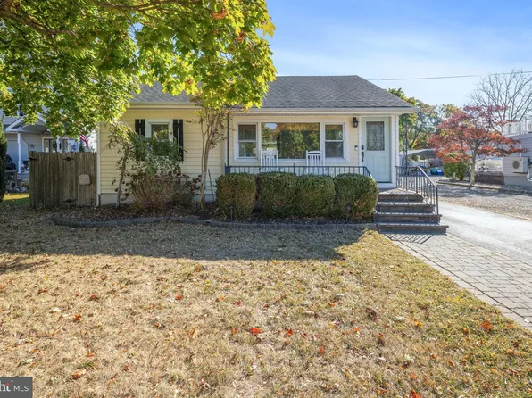 143 Division St, Manahawkin, NJ 08050