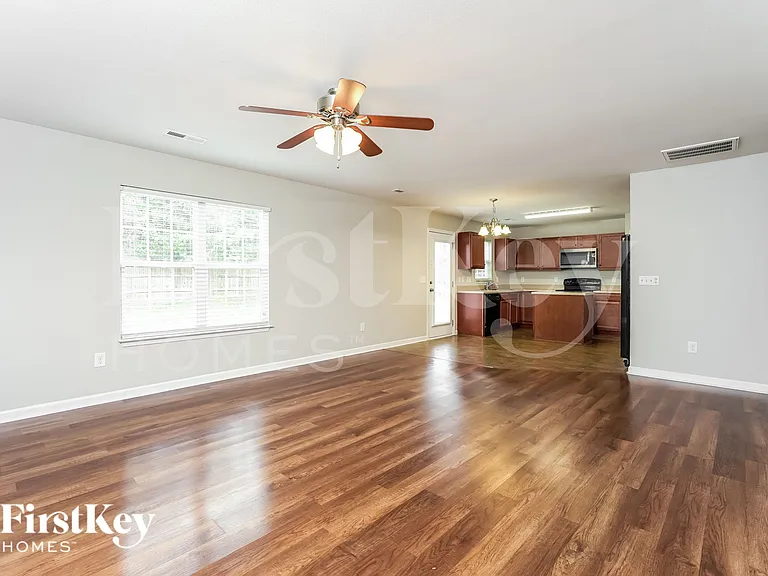 6600 Maderia Ct — Photo 4