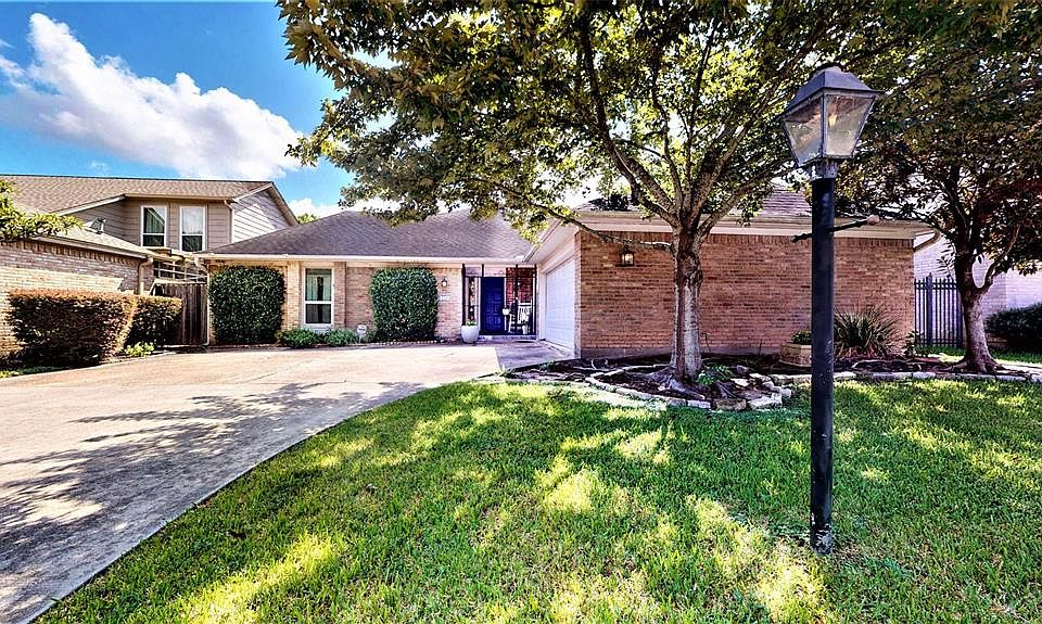 1st image of 2219 Briar Branch Dr
