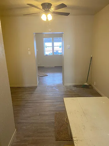 214 E Berry St Photo 1