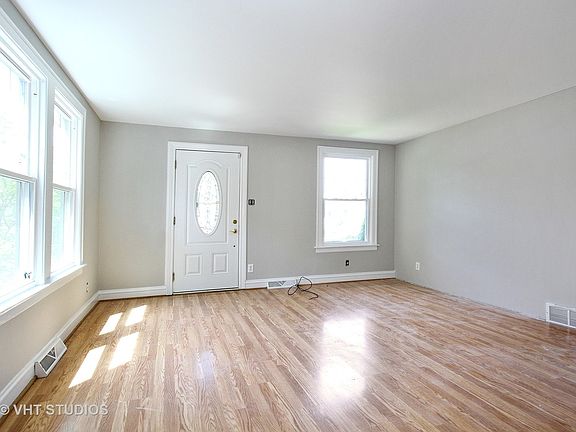 2nd image of 9721 S Tulley Ave