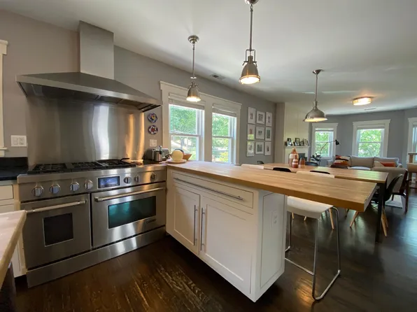 55 Eliot Cres #2, Brookline, MA 02467