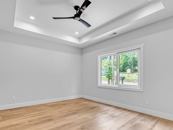 5th image of 7 S Coulter Ave