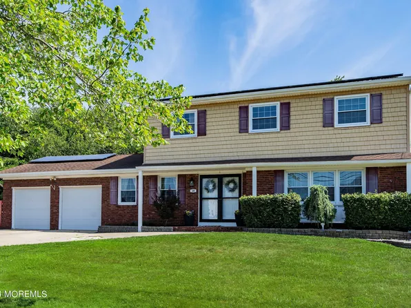 18 Westbrook Road, Howell, NJ 07731