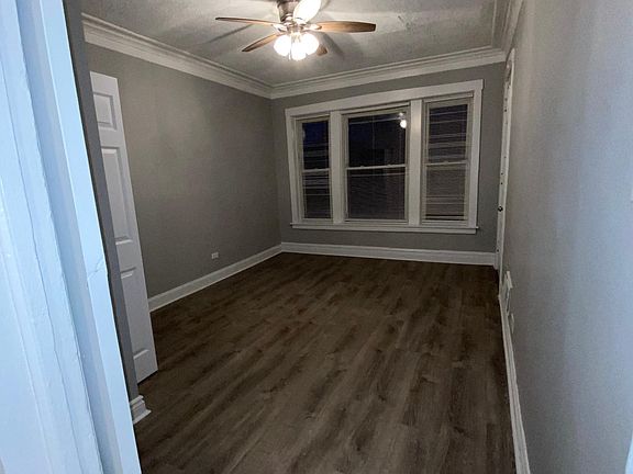 3rd image of 4638 S Saint Lawrence Ave #2M