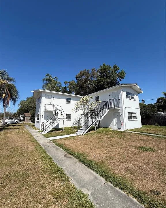 698 Union St