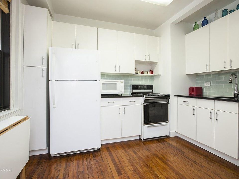 1st image of 155 E 49th St #9G