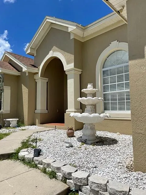 5667 Vintage View Ave