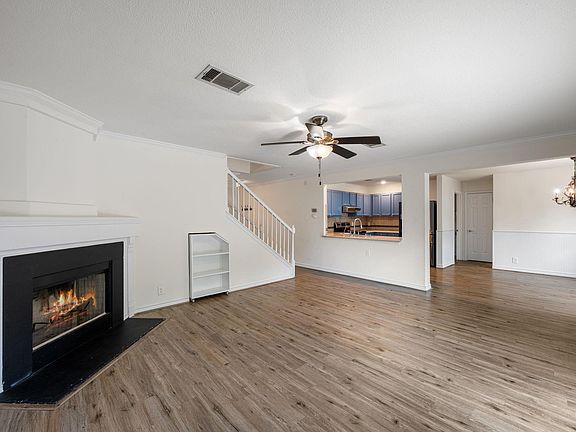 5th image of 2114 Milan Dr