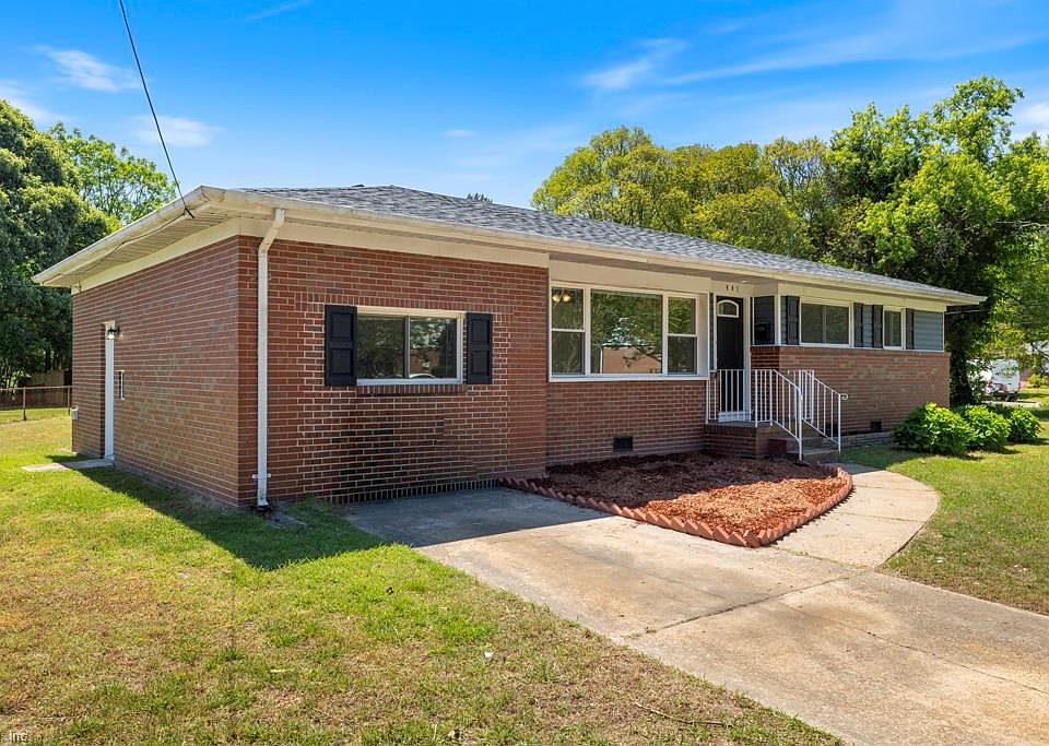 1st image of 441 Beacon Hill Cir
