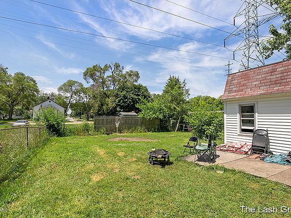 5th image of 4611 Pinehurst Ave SW
