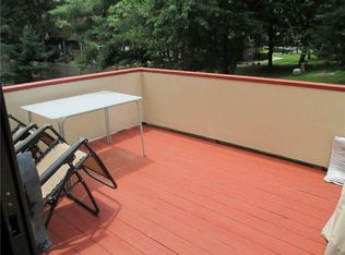 74 Park Gate Dr, Edison, NJ 08820