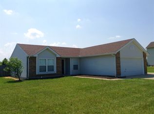 16 Flamingo Ct, Amelia, OH 45102