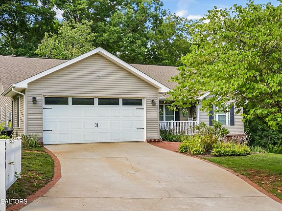 3rd image of 314 Homestead Ct
