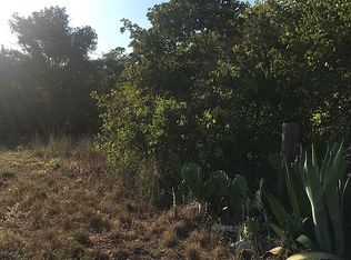 347 Fair Oak Rd, Somerset, TX 78069