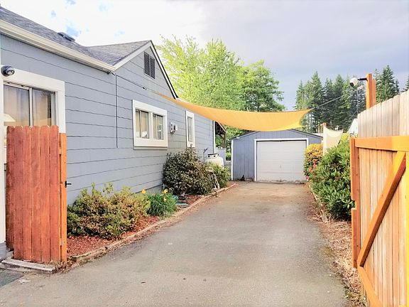 3rd image of 7931 180th St SE