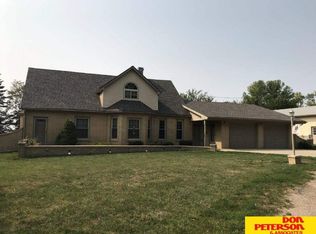 415 Pearl St, Belden, NE 68717