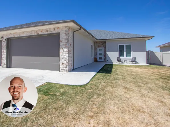 2946 Palmer Dr, Casper, WY 82601